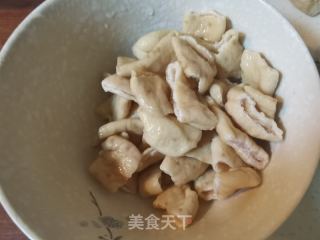 辣椒炒肥肠的做法步骤：3