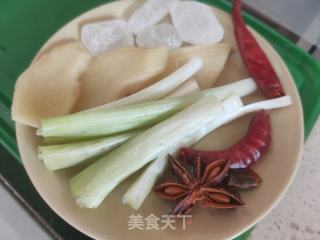 胡萝卜土豆烧鸡翅的做法步骤：6