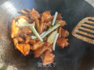 胡萝卜土豆烧鸡翅的做法步骤：10