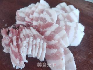 酸菜汆白肉的做法步骤：1