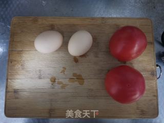 西红柿炒鸡蛋的做法步骤：1
