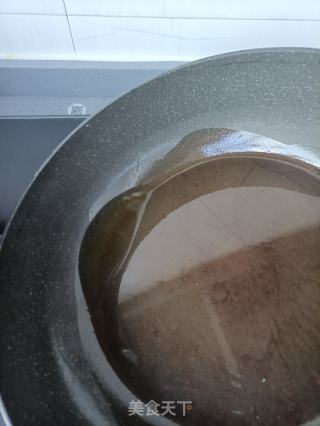 乌鸡蛋海参炒鹿茸菇的做法步骤：5