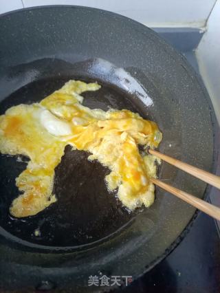 乌鸡蛋海参炒鹿茸菇的做法步骤：6