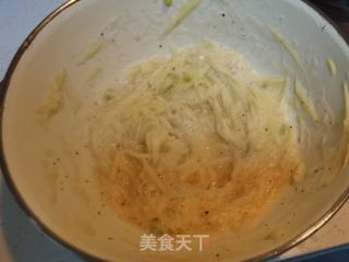 土豆丝饼的做法步骤：5