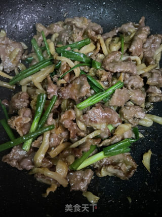 榨菜炒牛肉的做法步骤：10