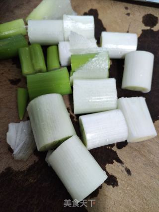 葱白豆豉汤面的做法步骤：2