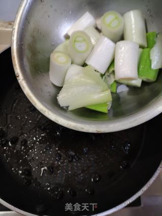 葱白豆豉汤面的做法步骤：4