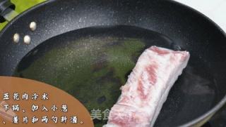 可乐红烧肉的做法步骤：1