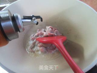 肉片青椒炒烤麸的做法步骤：5