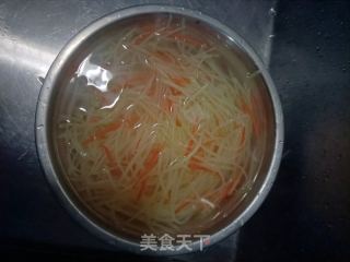 海米呛拌土豆丝的做法步骤：6