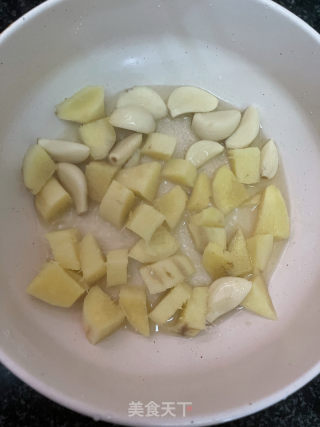 白贝鸡煲的做法步骤：5