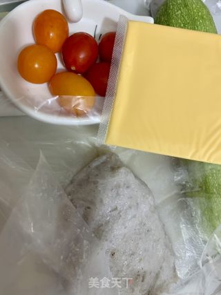 聖誕小吃（翠玉瓜漢堡）的做法步骤：1