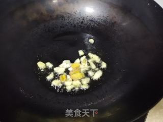 虾仁炒苤蓝的做法步骤：4