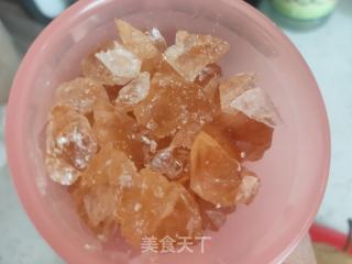 金橘冰糖雪梨汤的做法步骤：1