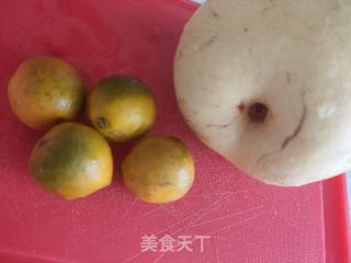 金橘冰糖雪梨汤的做法步骤：2