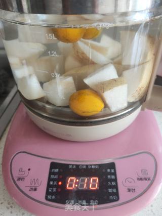 金橘冰糖雪梨汤的做法步骤：5