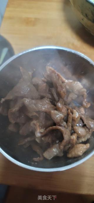 瘦肉炒西芹黑木耳的做法步骤：7