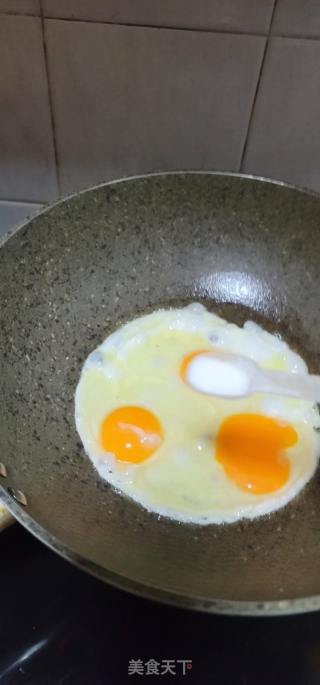家常番茄炒蛋的做法步骤：4