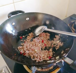 家常肉沫土豆的做法步骤：2