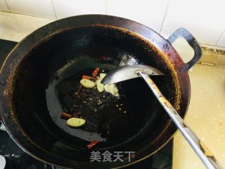 红烧肉酸菜炖粉条的做法步骤：3