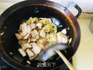 红烧肉酸菜炖粉条的做法步骤：5
