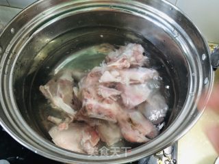 羊肉炖萝卜的做法步骤：2