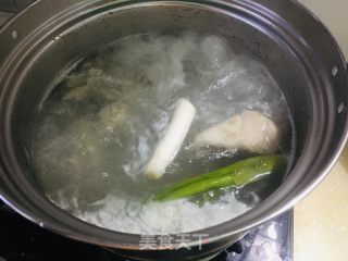羊肉炖萝卜的做法步骤：3