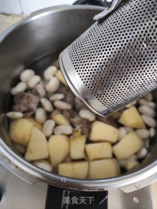 五指毛桃大芸豆龙骨汤的做法步骤：6