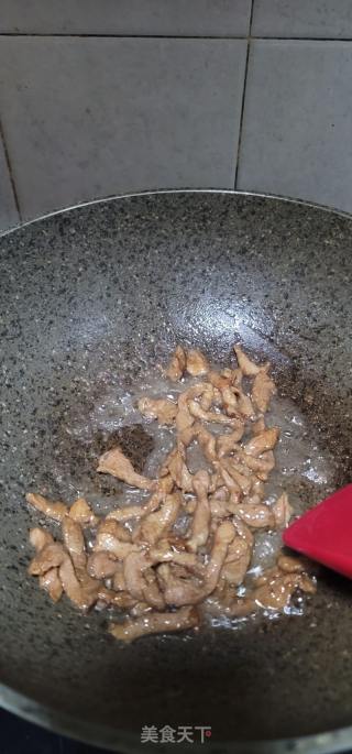 肉丝炒黄豆芽韭菜的做法步骤：7