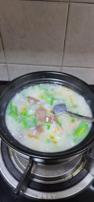 猪红牛肉韭菜粥的做法步骤：9