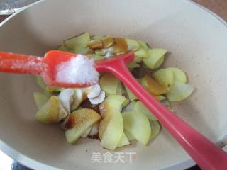 墨鱼丸炒土豆的做法步骤：9