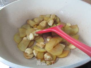 墨鱼丸炒土豆的做法步骤：10