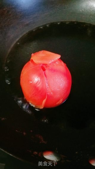 西红柿鸡蛋面的做法步骤：2