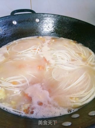 西红柿鸡蛋面的做法步骤：8