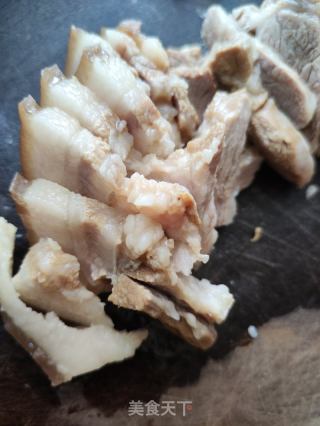 肉片焖白菜的做法步骤：2
