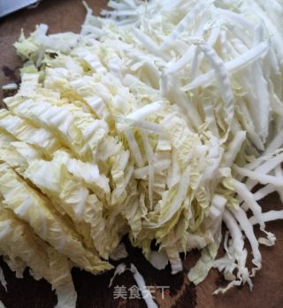 肉片焖白菜的做法步骤：3