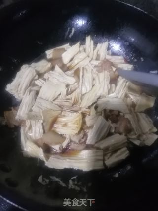 腐竹烧肉的做法步骤：5