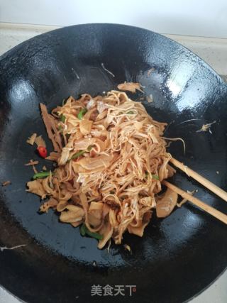碳烤笋尖炒肉的做法步骤：7