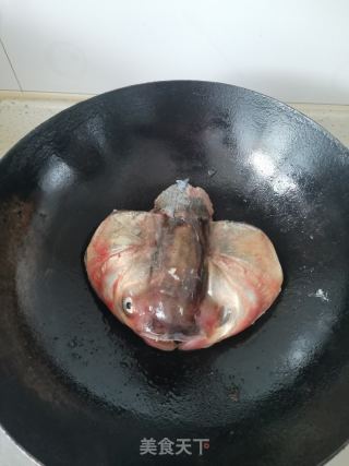 铁锅炖鱼的做法步骤：7