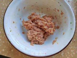 香菇荠菜鲜肉饺的做法步骤：2