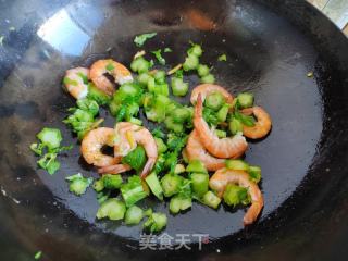 鲜虾芥菜宽面汤的做法步骤：5