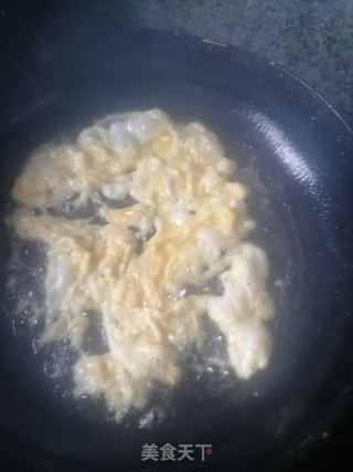 鸡蛋炒米粉的做法步骤：2