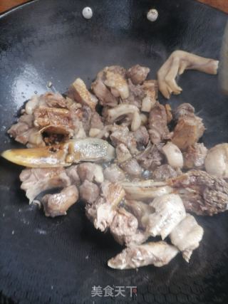 红烧鸭肉的做法步骤：6