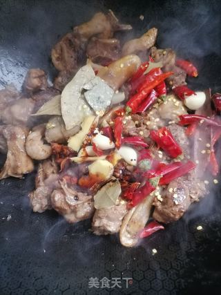 红烧鸭肉的做法步骤：7