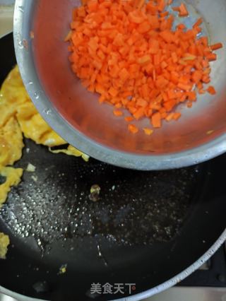 胡萝卜鸡蛋炒饭的做法步骤：6