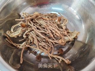 茶树菇炒鸡胸肉的做法步骤：4