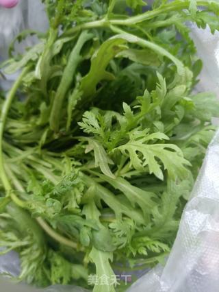 肉末炒茼蒿的做法步骤：1