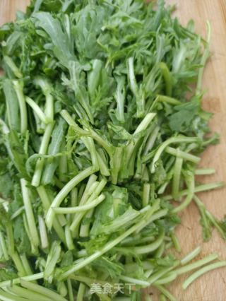 肉末炒茼蒿的做法步骤：2