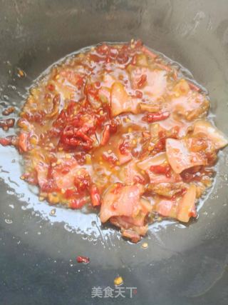 腊肉炒饵块的做法步骤：7