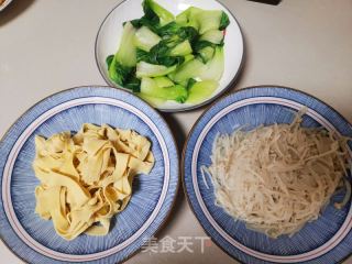 水煮小酥肉的做法步骤：2